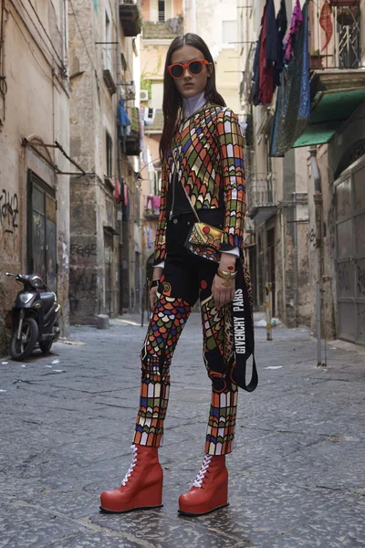 Look 12